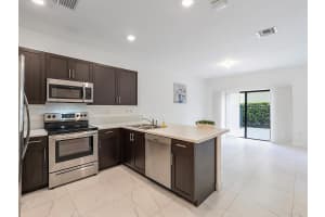 5856 Clydesdale Ct, Davie, FL 33314, Sold 06/07/24