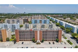 301 NE 14th Ave APT 703, Hallandale Beach, FL 33009, Sold 07/14/25