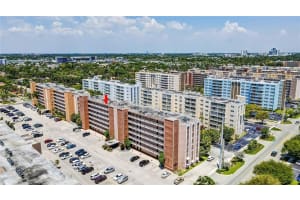 301 NE 14th Ave APT 703, Hallandale Beach, FL 33009, Sold 07/14/25
