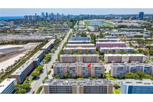 301 NE 14th Ave APT 703, Hallandale Beach, FL 33009, Sold 07/14/25