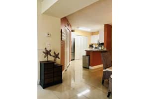 6288 NW 186th St APT 112, Hialeah, FL 33015, Sold 06/27/24