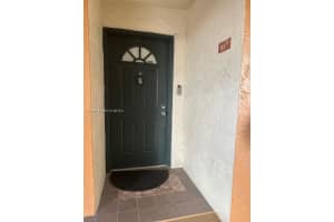6288 NW 186th St APT 112, Hialeah, FL 33015, Sold 06/27/24