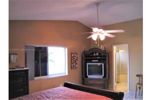 16811 NW 72nd Ct, Hialeah, FL 33015, Sold 04/25/24