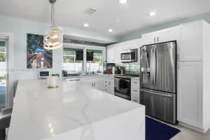 300 River Dr, Jupiter, FL 33469, Sold 06/21/24