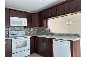 4726 SW 67th Ave APT F7, Miami, FL 33155, Sold 08/20/24