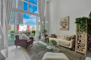 Vizcayne, 244 Biscayne Blvd APT 646, Miami, FL 33132, Sold 08/20/24