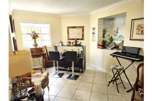 925 NW 82nd Ave 212 a, Miami, FL 33126, Sold 06/18/24