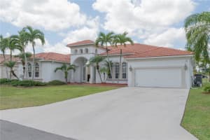 2640 Fairways Dr, Homestead, FL 33035, Sold 04/04/25