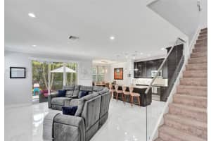 5316 Kingfisher Wy, Davie, FL 33314, Sold 07/08/24