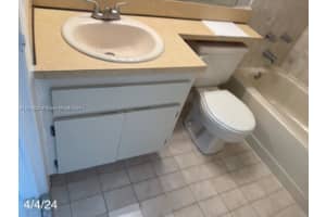 11790 SW 18th St Apt 305-3, Miami, FL 33175, Sold 10/03/24