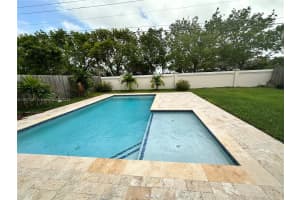211 SE 27th Dr, Homestead, FL 33033, Sold 06/14/24