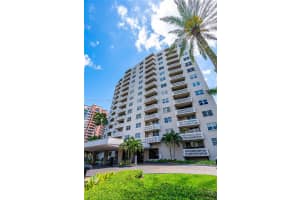 90 Edgewater Dr APT 908, Coral Gables, FL 33133, Sold 09/12/24