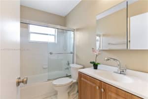 2031 NW 32nd St, Oakland Park, FL 33309, - MLS#A11577363