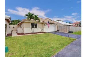 6031 Swinden Ln, Davie, FL 33331, Sold 06/10/24