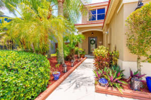 10634 SW 17th Pl, Davie, FL 33324, Sold 11/14/24