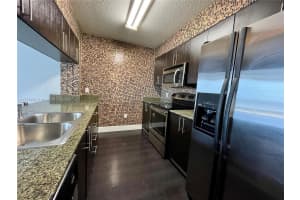 1200 Brickell Bay Dr APT 1821, Miami, FL 33131, Sold 07/29/24