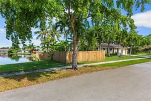 9700 NW 16th St, Plantation, FL 33322, Sold 07/03/24