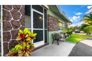 9336 Springtree Lakes Dr, Sunrise, FL 33351, Sold 07/02/24