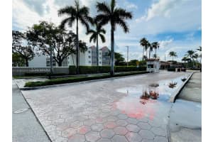 6065 NW 186th St APT 209, Hialeah, FL 33015, Sold 07/31/24