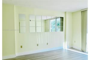401 Ocean Dr APT 222, Miami Beach, FL 33139, Sold 09/26/24