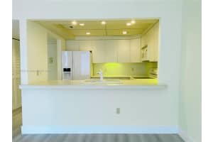 401 Ocean Dr APT 222, Miami Beach, FL 33139, Sold 09/26/24