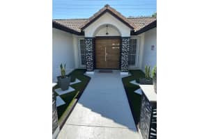 2260 W Lake Miramar Cir, Miramar, FL 33025, Sold 07/01/24