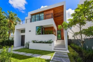 1098 N Venetian Dr, Miami Beach, FL 33139, Sold 12/16/24