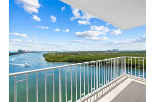 500 Bayview Dr APT 1722, Sunny Isles Beach, FL 33160, Sold 09/06/24