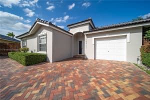 16875 SW 92nd St, Miami, FL 33196, Sold 06/17/24