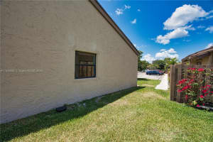 8167 SW 24th St, Davie, FL 33324, Sold 06/14/24
