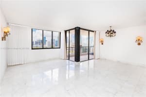 1581 Brickell Ave 1107, Miami
