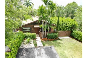 11340 SW 114th Ln Cir, Miami, FL 33176, Sold 08/06/24