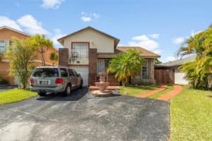 977 NW 106th Ave Cir, Miami, FL 33172, Sold 12/20/24