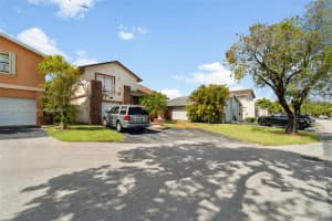 977 NW 106th Ave Cir, Miami, FL 33172, Sold 12/20/24