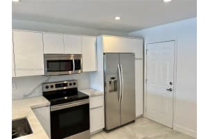 18901 NE 14th Ave APT 301, Miami, FL 33179, Sold 07/30/24