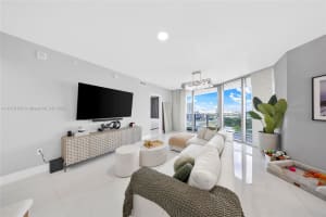 488 NE 18th St #1801, Miami, FL 33132, Sold 11/08/24