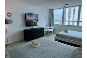 5445 Collins Ave APT 814, Miami Beach, FL 33140, Sold 03/06/25