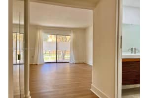 13700 SW 62nd St APT 127, Miami, FL 33183, Sold 05/29/24