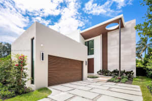 3172 N Bay Rd, Miami Beach, FL 33140, Sold 08/01/24