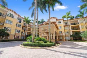 16100 Emerald Estates Dr APT 483, Weston, FL 33331, Sold 10/15/24