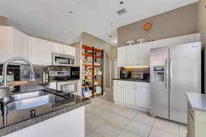 9008 SW 214th St, Cutler Bay, FL 33189, Sold 06/18/24