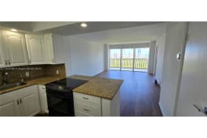 20301 W Country Club Dr APT 2527, Aventura, FL 33180, Sold 10/25/24