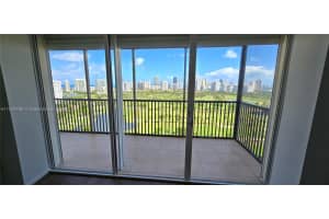 20301 W Country Club Dr APT 2527, Aventura, FL 33180, Sold 10/25/24