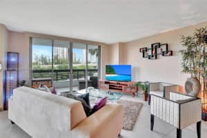 3500 Mystic Pointe Dr APT 304, Aventura, FL 33180, Sold 10/03/24
