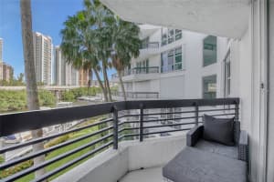 3500 Mystic Pointe Dr APT 304, Aventura, FL 33180, Sold 10/03/24