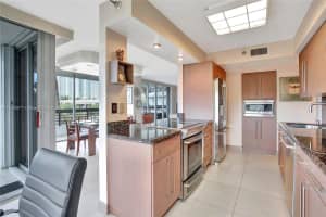 3500 Mystic Pointe Dr APT 304, Aventura, FL 33180, Sold 10/03/24