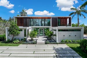 2700 Sunset Dr, Miami Beach, FL 33140, Sold 07/11/24