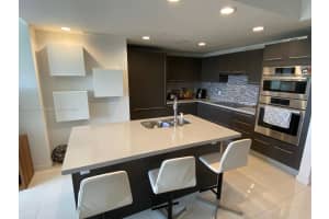 7661 NW 107th Ave Apt 311, Doral, FL 33178, Sold 06/27/24