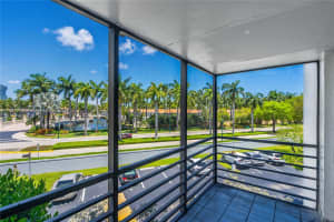 20500 W Country Club Dr APT 301, Aventura, FL 33180, Sold 02/18/25