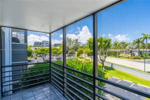 20500 W Country Club Dr APT 301, Aventura, FL 33180, Sold 02/18/25